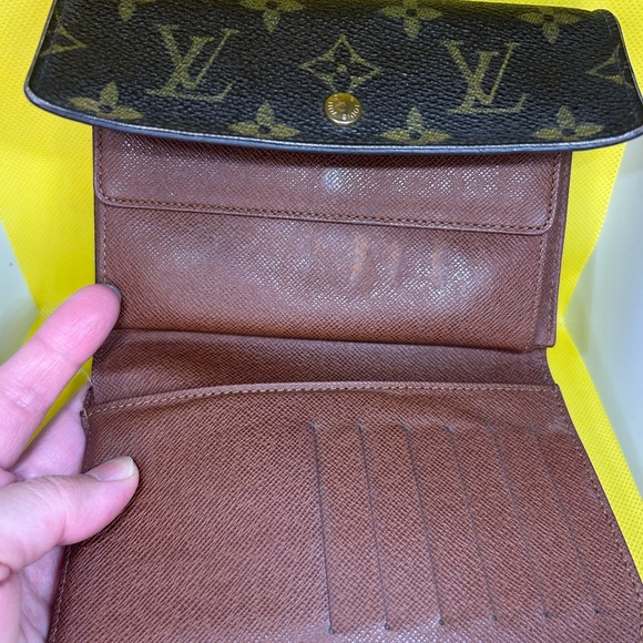Louis Vuitton Monogram Wallet - Picture 3 of 16